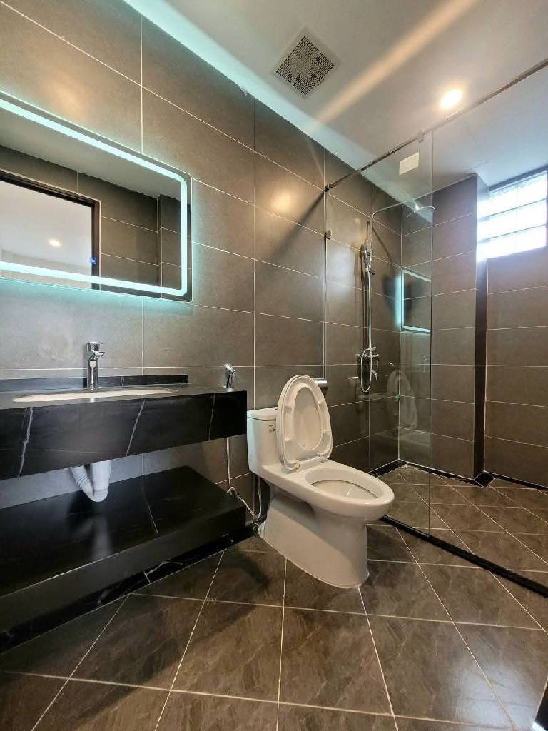 MẶT TIỀN 11M  - 6 TẦNG THANG MÁY - GARA Ô TÔ